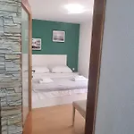 شقة Evala